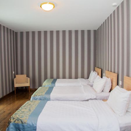 גודאורי Edelweiss Hotel מראה חיצוני תמונה